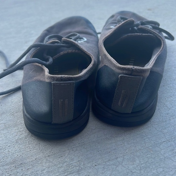 No Bull Canvas Trainer; barely used/worn once; low-top - Picture 4 of 4